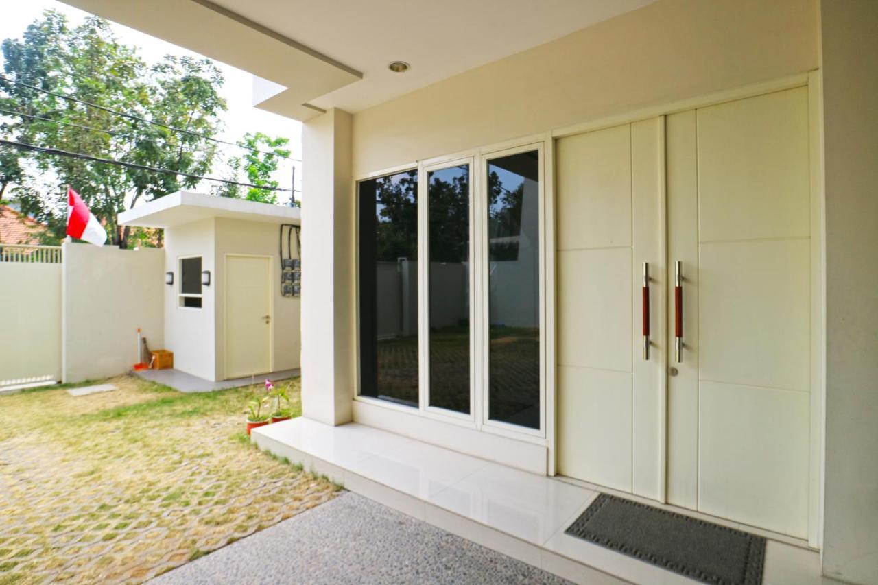 Apartamento Velozip Kos Exclusive Surabaya Exterior foto
